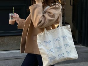 Take A Bow Tote Bag